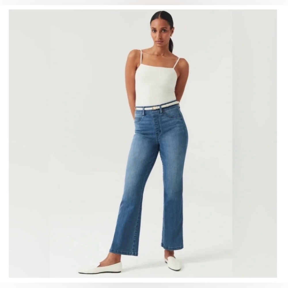 SPANX Crop Kick Flare Denim
